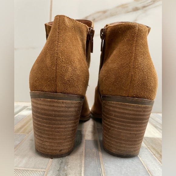 Lucky Brand peep-toe booties with cutouts in brown tan suede size 8 - Picture 8 of 14